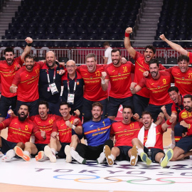 La Selección española de balonmano tras ganas el bronce el Tokio.
