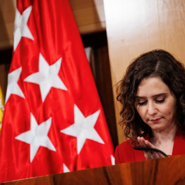 22/12/2021 Isabel Díaz Ayuso, interviene en una rueda de prensa posterior a una sesión plenaria en la Asamblea de Madrid