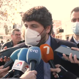 López Miras, único barón que sale en defensa de Pablo Casado