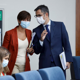 La portavoz del Gobierno y ministra de Política Territorial, Isabel Rodríguez y el ministro de la Presidencia, Félix Bolaños, a su llegada a la rueda de prensa posterior a la reunión del Consejo de Ministros,  en el Palacio de la Moncloa. EFE/Chema M