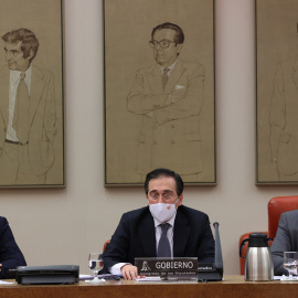 23/02/2022.- El ministro de Asuntos Exteriores, José Manuel Albares (c), ha pedido unidad y consenso de todas las fuerzas políticas frente a la crisis de Ucrania que "pone en peligro" los pilares del orden europeo y es "la mayor amenaza para la segurida