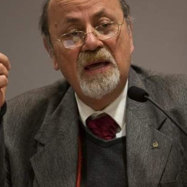 El analista peruano Alberto Adrianzén.