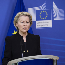 La presidenta de la Comisión Europea, Ursula von der Leyen, en una rueda de prensa, a 11 de enero de 2022, en Bélgica, Bruselas.
