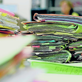 Los juzgados de lo Social reciben cada semana más de 2.500 demandas por despido y otras tantas por impago de salarios y complementos.