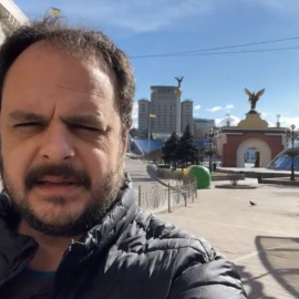 Alberto Sicilia, enviado especial de 'Público' a Kiev, narra la situación en la capital de Ucrania después de la segunda noche de guerra contra Rusia