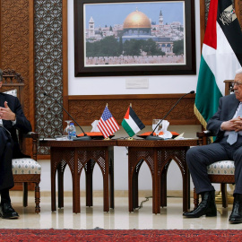 El secretario de Estado estadounidense, Antony Blinken, junto al presidente palestino, Mahmud Abás.