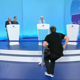 El BCE baja los tipos en 0,25 puntos pero retrasa a 2026 la estabilidad de precios