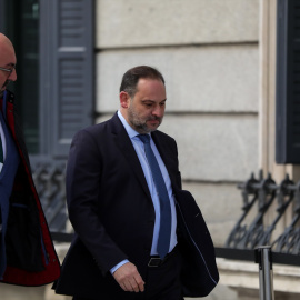 Koldo García, exasesor de Ábalos, junto al exministro de Trasnportes en una imagen de archivo.