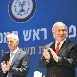 David Barnea,  director del Mosad, con el entonces primer ministro israelí Benjamín Netanyahu, en una imagen de 2021.
