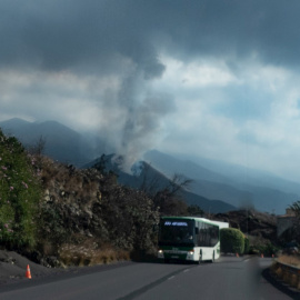 La intensa ceniza emitida por el volcán de Cumbre Vieja ha obligado a extremar las precauciones por la mala calidad del aire en toda la zona oeste de la isla de La Palma.