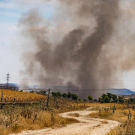 Un incendio que se ha iniciado la pasada noche en el vertedero de basuras de Cobeja (Toledo)