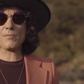Bunbury presenta un precioso baladón: 'Los términos de mi rendición'