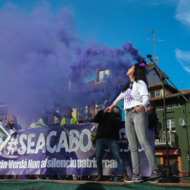 Miles de personas se manifiestan contra la violencia machista en Siero