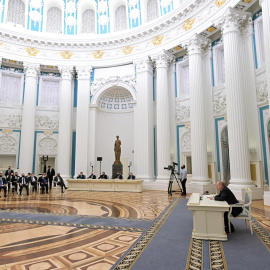 Vladimir Putin reunió en el Kremlin a los principales empresarios de Rusia el 24 de febrero de 2022, el mismo día de su invasión a Ucrania.