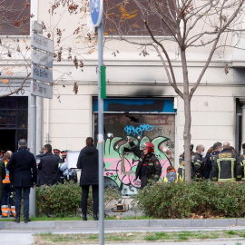 Imagen del edificio incendiado.