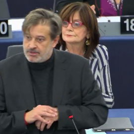 El eurodiputado socialista javier Moreno durante el discurso que ha querido boicotear Tertsch.