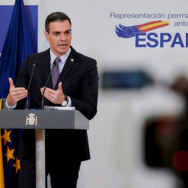 El presidente de Gobierno, Pedro Sánchez, durante la rueda de prensa ofrecida tras participar en la reunión extraordinaria del Consejo Europeo en Bruselas. EFE/ Horst Wagner