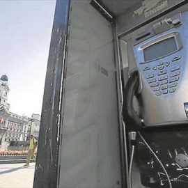 Una cabina en la madrileña Puerta del Sol/ EFE
