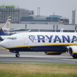 Un avión de Ryanair en Dublín hace unos días. EFE