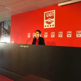 La portaveu d'Avalot, Elena Álvarez, en la presentació de l'informe sobre l'increment de l'atur juvenil.