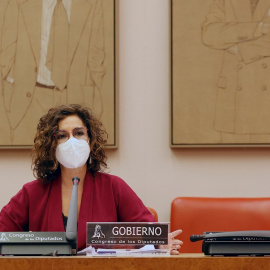 18/11/2021.- La ministra de Hacienda y Función Pública, María Jesús Montero, comparece ante la Comisión de Hacienda y Función Pública para informar de las líneas generales de la política de su Departamento en materia de Función Pública, este ju