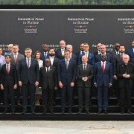 La cumbre sobre Ucrania reclama seguridad nuclear y de tránsito marítimo en una declaración que no firman 13 países