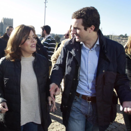Soraya Sáenz de Santamaría y Pablo Casado, en una imagen publicada por este último en su perfil de Twitter en 2015, antes de las elecciones generales.