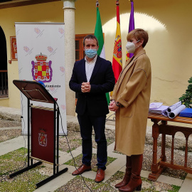 Julio Millán (PSOE) y María Cantos (Cs). Archivo.