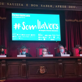 Una de les taules del congrés d'Escola Valenciana.