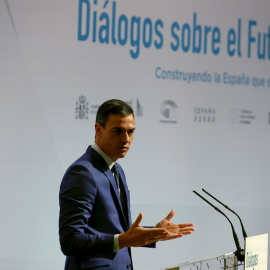 El presidente del Gobierno, Pedro Sánchez, interviene en la clausura los "Diálogos sobre el futuro", un foro organizado por el Gobierno y la Comisión y el Parlamento europeos, este lunes 13 de diciembre de 2021.