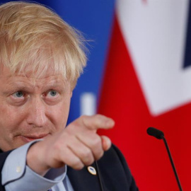 17/10/2019.- El primer ministro británico, Boris Johnson, en una conferencia de prensa durante una cumbre del Brexit en Bruselas, Bélgica. EFE / EPA / JULIEN WARNAND