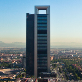 La Torre Foster, bautizada en junio de 2014 con el nombre de Torre Cepsa, es uno de los rascacielos situado en la zona financiera Cuatro Torres Business Area (CTBA)  de Madrid.