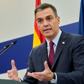 El presidente del Gobierno español, Pedro Sánchez, durante la rueda de prensa ofrecida este viernes en la Representación Permanente de España ante la UE tras su participación en el Consejo Europeo.