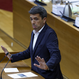 El president de la Generalitat, Carlos Mazón, responde en Les Corts Valencianes a preguntas sobre la situación de la Comunitat, la gestión de su gobierno y la falta de médicos.