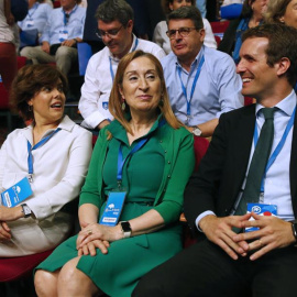 20/07/2018.- Los candidatos a presidir el Partido Popular Soraya Sáez de Santamaría (i), Pablo Casado, acompañados de la presidenta del Congreso de los Diputados Ana Pastor, durante el incio de la celebración del Congreso Nacional del Partido Popular,