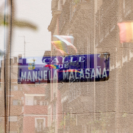 Una placa de la calle de Manuela Malasaña en el barrio de Malasaña, donde el día 5 de septiembre un joven denunció una falsa agresión homófoba, a 7 de septiembre de 2021, en Madrid.