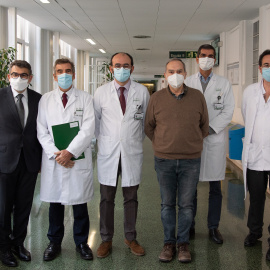 De izquierda a derecha: Sr. Àngel Font, Dr. Josep M. Campistol, Dr. Carlos Fernández de Larrea, Sr. Joan Gel, Dr. Julio Delgado, Dr. Manel Juan