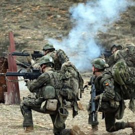 Militares españoles del Ejército de Tierra durante unas maniobras. EJÉRCITO DE TIERRA/Archivo