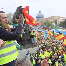 Los transportistas que se manifiestan en Madrid: "No estamos pidiendo ni limosna ni migajas, pedimos soluciones"