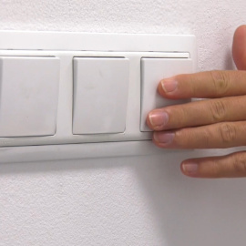 El precio de la luz se dispara este lunes hasta 209,78 euros/MWh