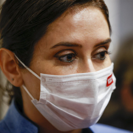 La presidenta de la Comunidad de Madrid, Isabel Díaz Ayuso, tras votar para el Congreso Nacional del PP, este lunes en Madrid.