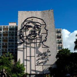 08/11/2019 - Relieve escultórico del Che Guevara, realizado por el artista cubano Enrique Ávila, en la Habana. / REUTERS (Alexandre Meneghini)