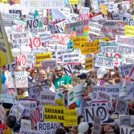 10-06-2018.- Manifestación de la Marea Blanca en Sevilla. EFE