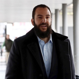 13/11/2019.- Borja Thyssen-Bornemisza a su llegada este miércoles al Juzgado de lo Penal número 22, en Madrid, acusado por la Fiscalía de defraudar a Hacienda cerca de 600.000 euros. / EFE -MARISCAL