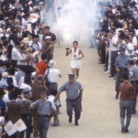 La llama olímpica atravesó Hirosima.