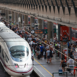 Imagen de archivo de un tren AVE.