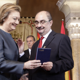 Javier Lambán sucedió a Luisa Fernanda Rudi al frente del Gobierno de Aragón en julio de 2015.
