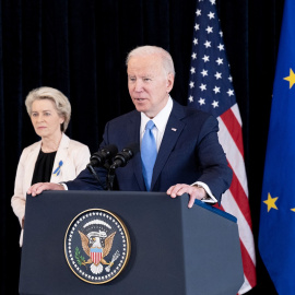 25/03/2022 El mandatario de Estados Unidos, Joe Biden, comparece tras reunirse con la presidenta de la Comisión Europea, Ursula Von der Leyen, en Bruselas