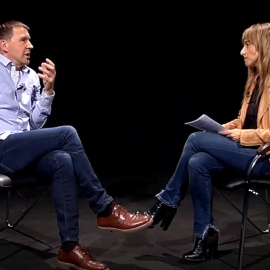 Arnaldo Otegi, durante la entrevista con la directora de Público, Ana Pardo de Vera - PÚBLICO TV