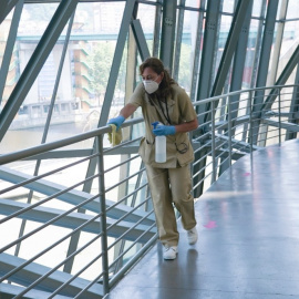 Una limpiadora del Museo Guggenheim